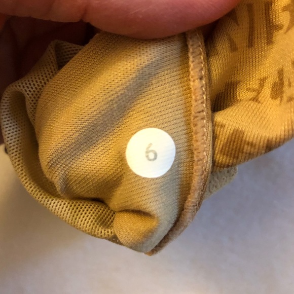 Lululemon Push Your Limits Gray White Tank Size 6 EUC - Picture 10 of 10